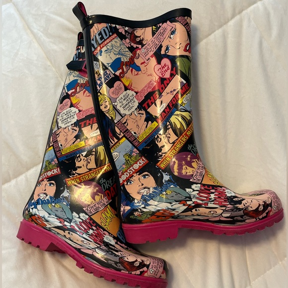 Marvel HER OES Heroes comic strip graphic rain boots size 6 - Picture 1 of 9